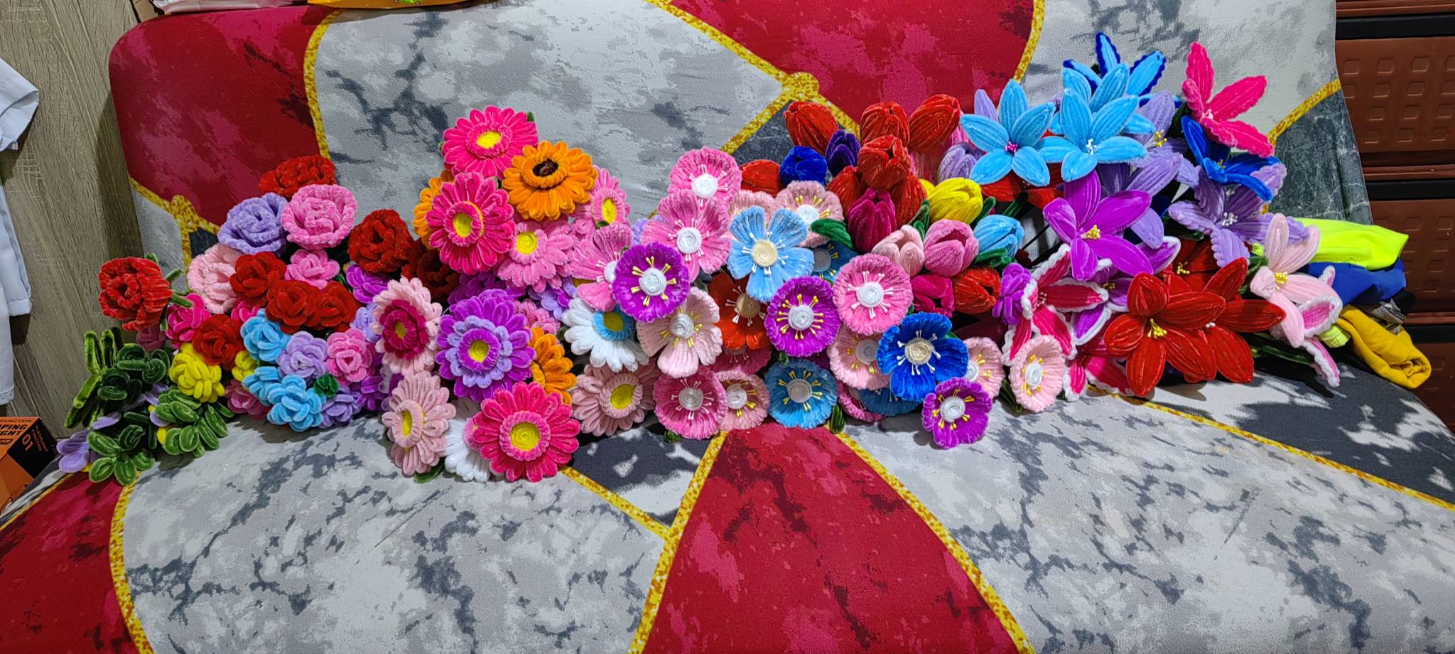 Exquisite Fuzzy Wire Handmade Flower Bouquets